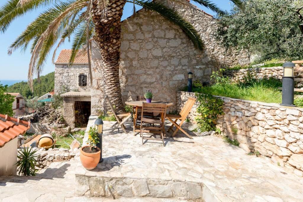Ladovina, Relaxing Enviroment With A Modern In A Old Stone House * Zavala